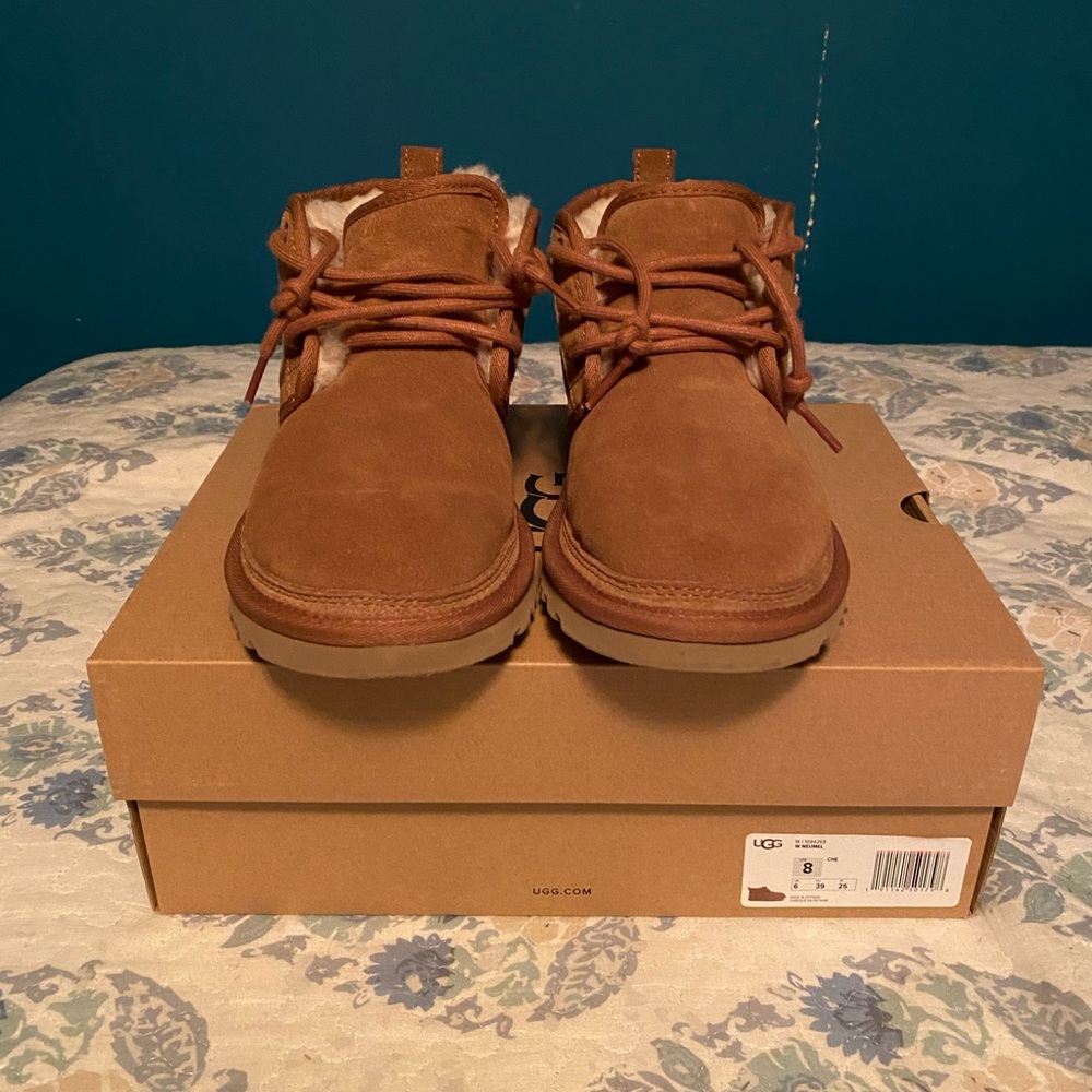 SOLD AUTHENTIC UGG NEUMEL SIZE 8 - Picture 2 of 5